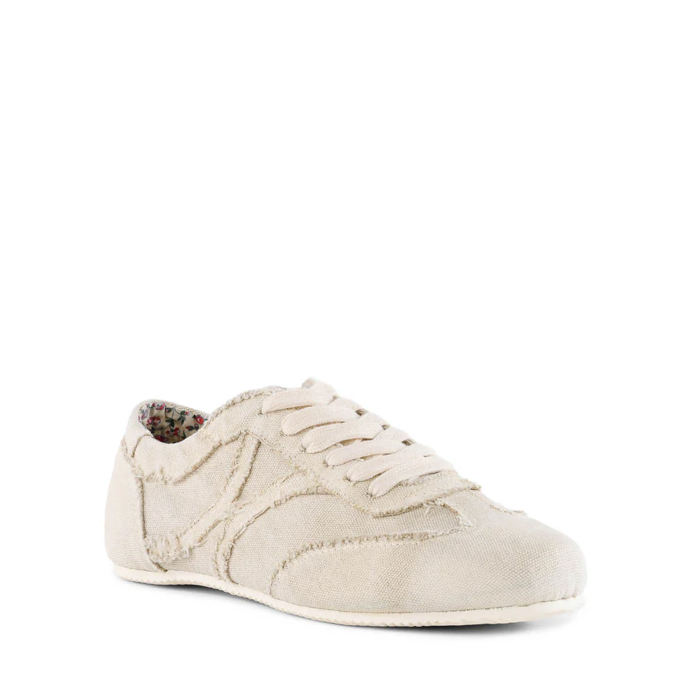 Winnie Sneaker - Image 11